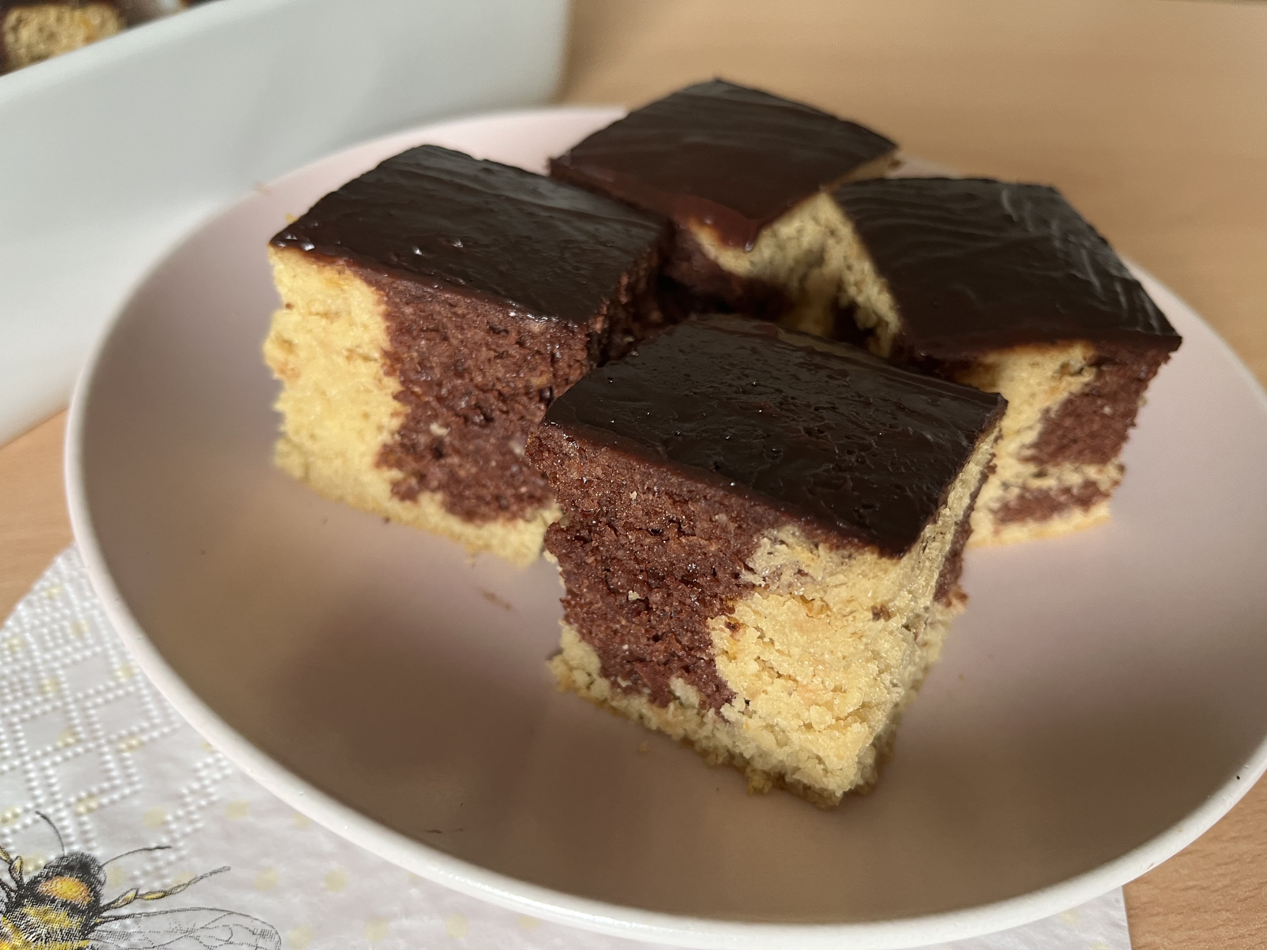 Cocoa in Almond Sponge