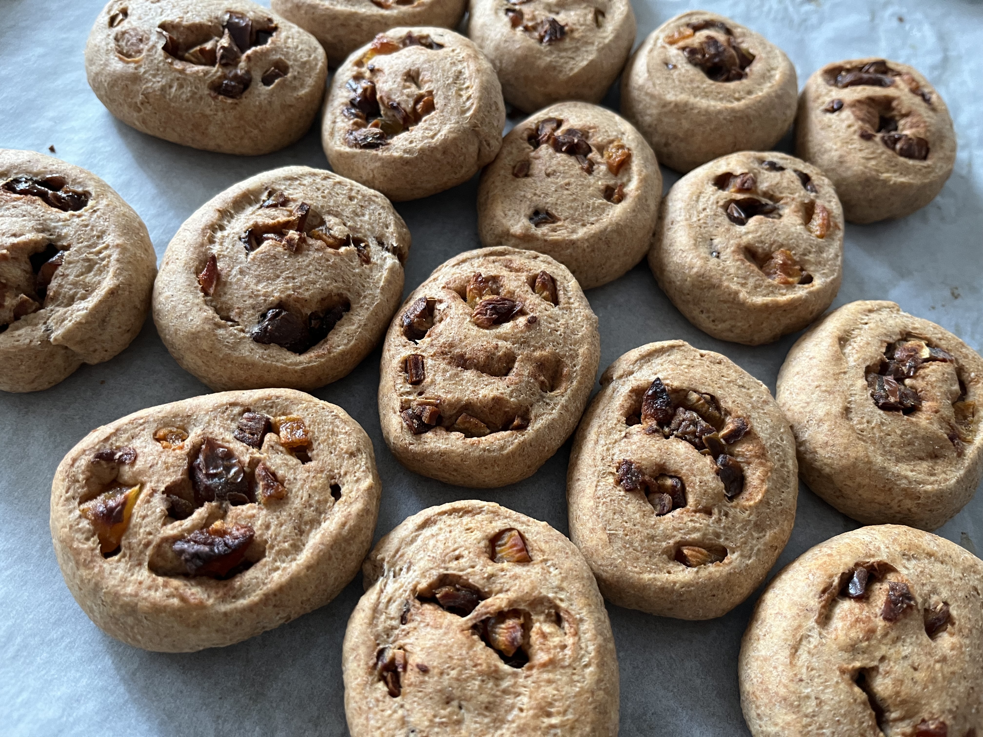 Crunchy Fruit Scones Crunchy Fruit Scones